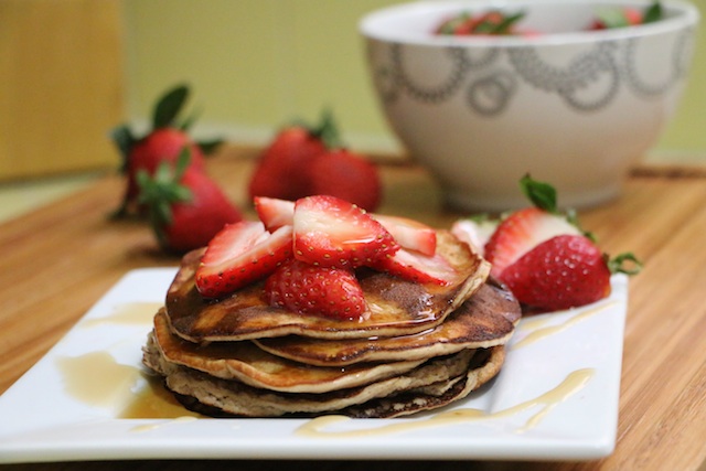 strawberry-protein-pancakes-2