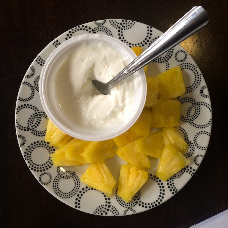 yogurt-pineapple-snack