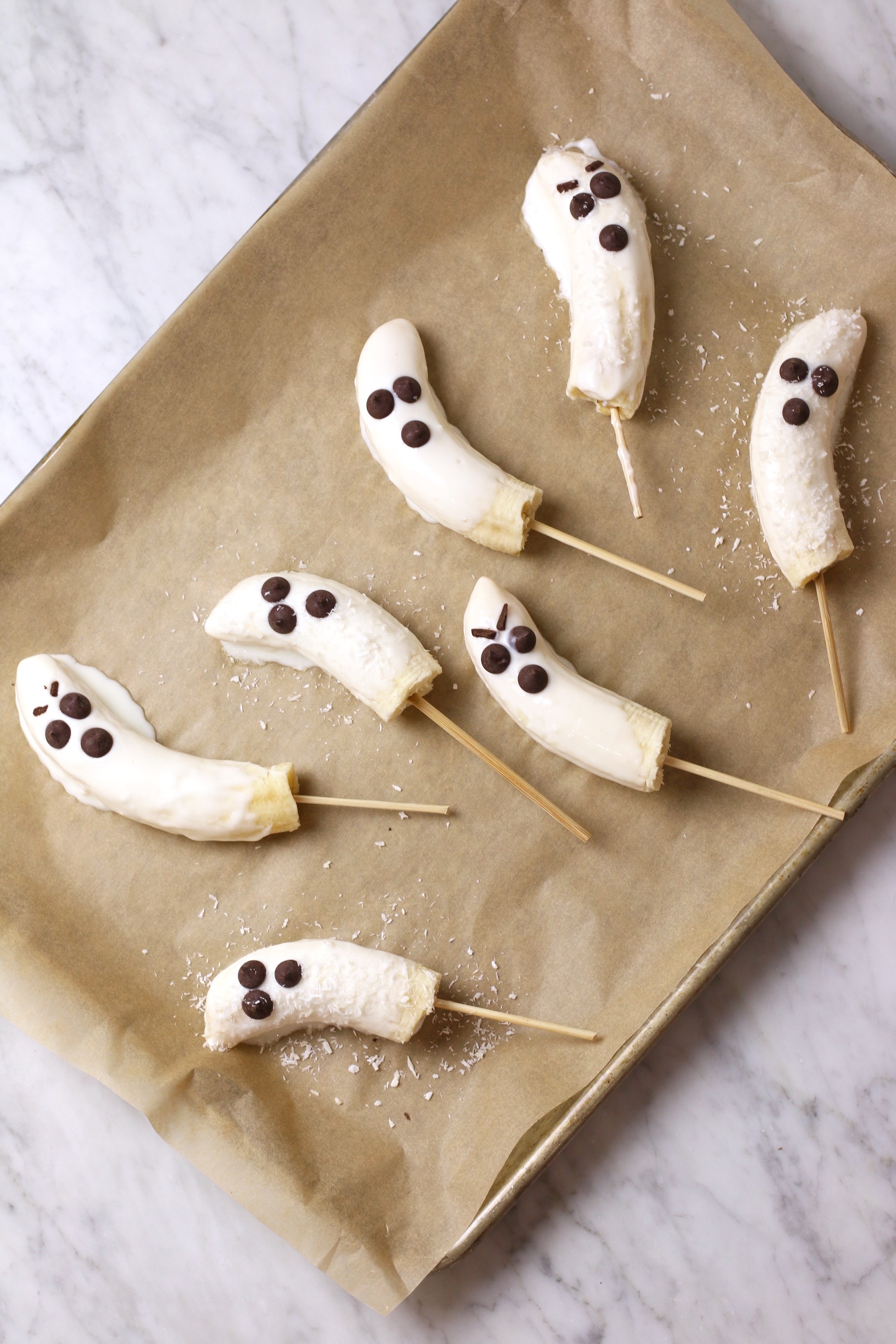 Ghost Popsicles - Healthy Halloween Snacks for Kids