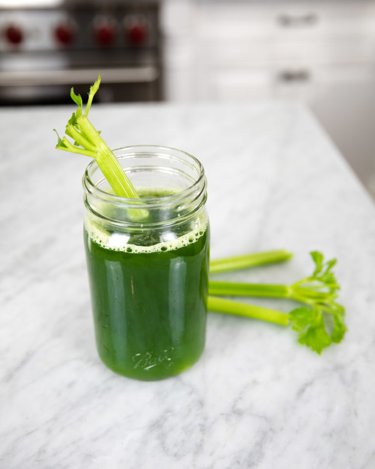 Celery Juice Benefits or Totally Bogus? Plus How To Make It!